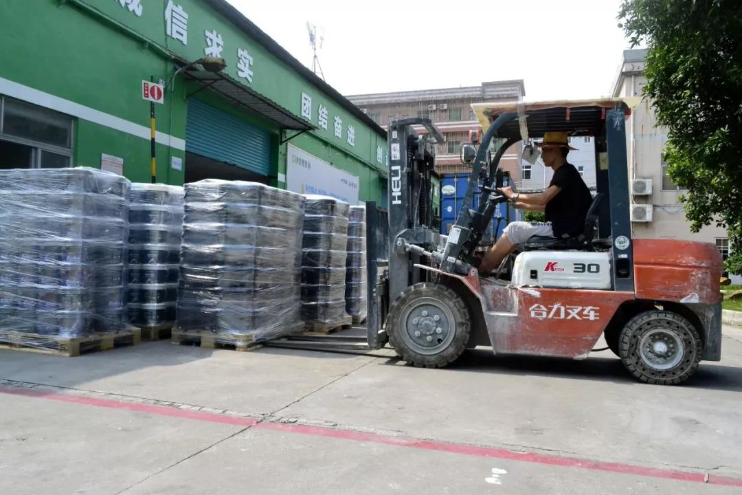 走俏市場！意大利基路伯原裝進口涂料又一批貨柜進倉(圖2)