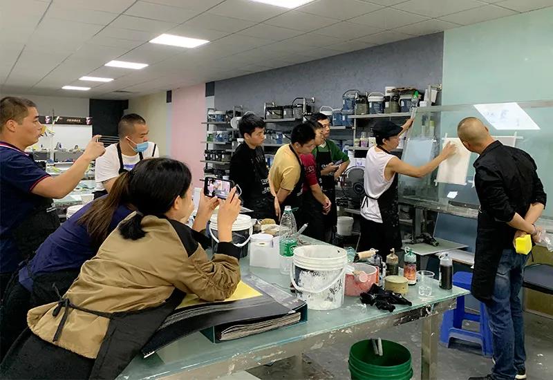 承匠人之魂?鑄工匠之師，基路伯第八期藝術(shù)涂料施工培訓(xùn)圓滿舉辦(圖1)